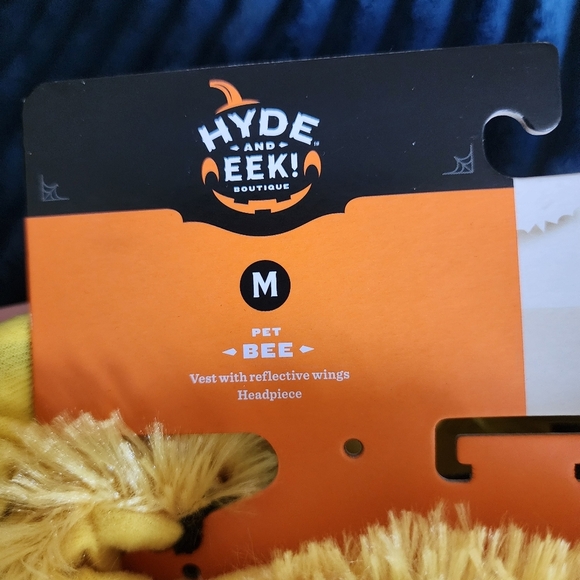 Hyde & Eek! Boutique Pet Bee Costume Vest W/ Rwflective Wings Headpiece Medium - Picture 5 of 7